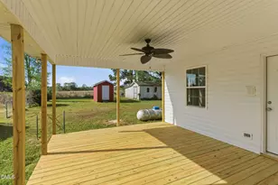 945 Old School Rd, Four Oaks, NC 27524 - Photo 7