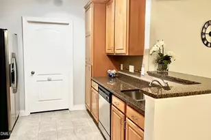 2810 Bedford Green Dr, Raleigh, NC 27604 - Photo 3