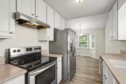 956 S Philwood Court, Fuquay-Varina, NC 27526 - Photo 5