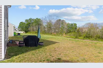 357 Gourd Street, Zebulon, NC 27597 - Photo 9