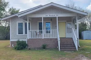 610 S Wakefield St, Zebulon, NC 27597 - Photo 1