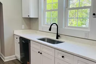 110 W Rockway St, Durham, NC 27704 - Photo 3