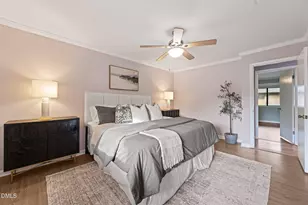 304 Oak Tree Dr, Chapel Hill, NC 27517 - Photo 17