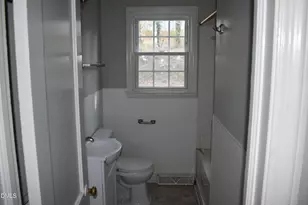 105 Ingle St, Siler City, NC 27344 - Photo 7