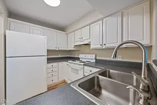 1031 Nicholwood Dr, Raleigh, NC 27605 - Photo 17