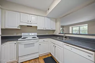 1031 Nicholwood Dr, Raleigh, NC 27605 - Photo 17