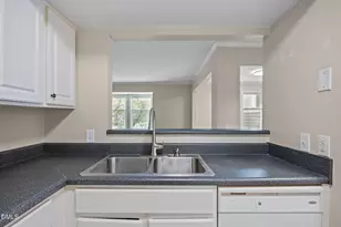 1031 Nicholwood Dr, Raleigh, NC 27605 - Photo 19