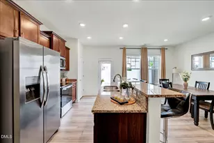 18 Clear Bead Ct, Clayton, NC 27527 - Photo 3