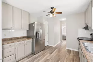 2816 Thurrock Dr, Apex, NC 27539 - Photo 11