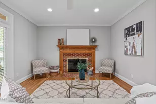 102 Ellsworth Pl, Chapel Hill, NC 27516 - Photo 11