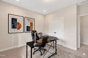 221 Birdsgrove Ct, Cary, NC 27519 - Photo 9