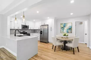 412 Pinecroft Dr, Raleigh, NC 27609 - Photo 3