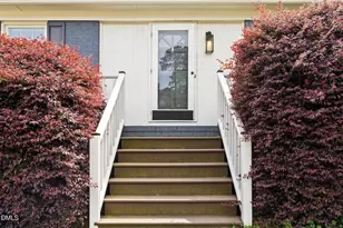 412 Pinecroft Dr, Raleigh, NC 27609 - Photo 9