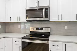 412 Pinecroft Dr, Raleigh, NC 27609 - Photo 17