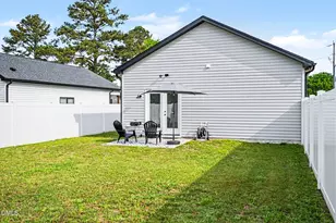 807 A Peedin St, Selma, NC 27576 - Photo 21