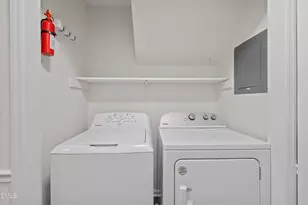 3404 Surry Hill Ln, Apex, NC 27539 - Photo 15