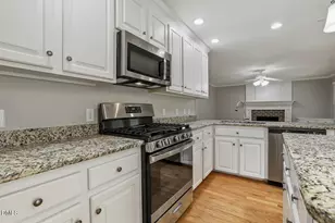 17 Edinburgh Pl, Clayton, NC 27527 - Photo 23