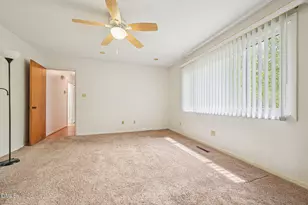 102 Keith Rd, Carrboro, NC 27510 - Photo 37