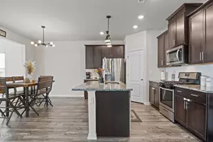 105 Wilbur Lake Dr, Fuquay Varina, NC 27526 - Photo 11