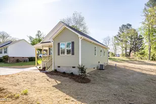 179 W Hamer St, Coats, NC 27521 - Photo 3