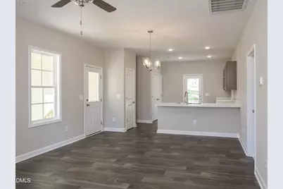 179 W Hamer Street, Coats, NC 27521 - Photo 5