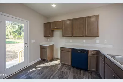 179 W Hamer Street, Coats, NC 27521 - Photo 9