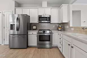 302 Fenmore Pl, Cary, NC 27519 - Photo 7