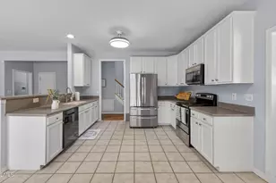 128 McKenzie Meadow Ln, Apex, NC 27539 - Photo 17