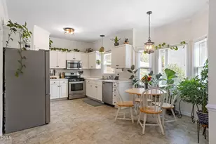 6716 Holly Mill Ct, Raleigh, NC 27613 - Photo 9