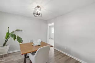 402 Crestview Dr, Durham, NC 27712 - Photo 9