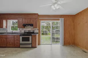 3605 Concord Ct, Hope Mills, NC 28348 - Photo 11