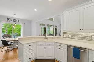 310 Cameron Dr, Raleigh, NC 27603 - Photo 15