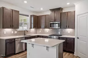 1041 Ringhill Blf Dr, Durham, NC 27704 - Photo 9