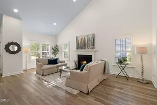 11 Knightsbridge Ct, Durham, NC 27707 - Photo 5