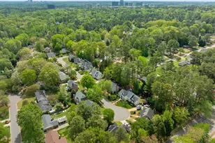 4925 Old Millcrest Ct, Raleigh, NC 27609 - Photo 7