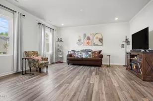 209 White Farm Dr, Wendell, NC 27591 - Photo 5