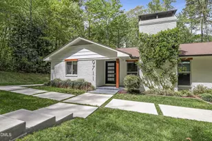 9711 Gates Ln, Chapel Hill, NC 27516 - Photo 3