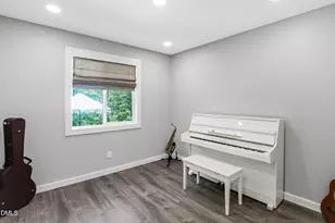 9711 Gates Ln, Chapel Hill, NC 27516 - Photo 19