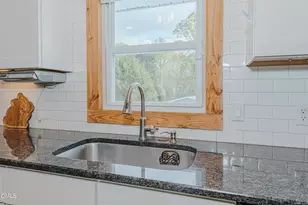 3244 Maple Ave, Burlington, NC 27215 - Photo 9