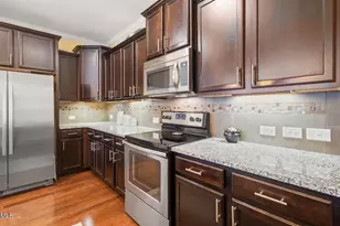 204 OldCastle Dr, Morrisville, NC 27560 - Photo 7