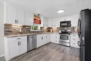 334 Perry Curtis Rd, Zebulon, NC 27597 - Photo 15