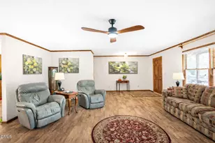 370 Log Barn Rd, Pittsboro, NC 27312 - Photo 15