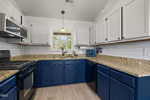 109 Teal Lake Dr, Holly Springs, NC 27540 - Photo 5