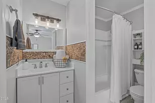 203 Oak Hollow Ct, Raleigh, NC 27613 - Photo 29