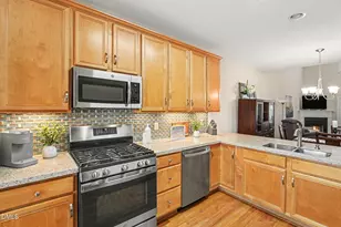 216 Hbr Crk Dr, Cary, NC 27511 - Photo 11