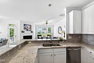 5415 Crescentview Pkwy, Raleigh, NC 27606 - Photo 29