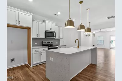 38 N District Avenue, Clayton, NC 27527 - Photo 5