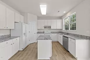 402 Sherwood Forest Pl, Cary, NC 27519 - Photo 25