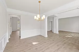 402 Sherwood Forest Pl, Cary, NC 27519 - Photo 7