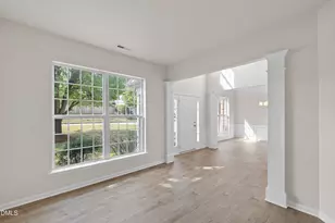 402 Sherwood Forest Pl, Cary, NC 27519 - Photo 9